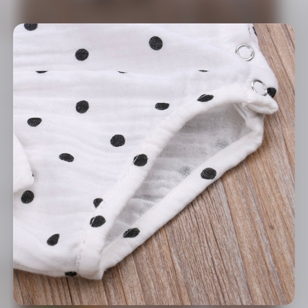 White & Black polka dot Romper & headband set child size 12-18 months - Picture 5 of 10